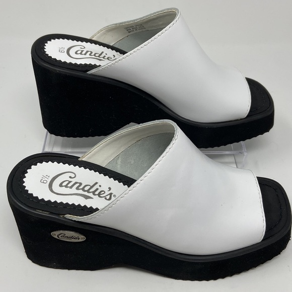 Y2K Candies White Leather Wedge SIZE 6 1/2 New in Box! - Picture 2 of 8